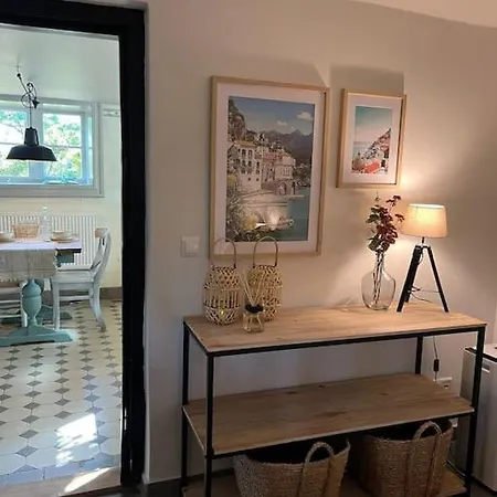 Historische Wohnung am Jenischpark-3